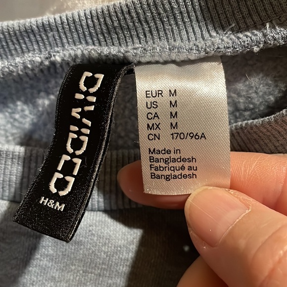 Ladies Crop Sweater - Picture 3 of 4